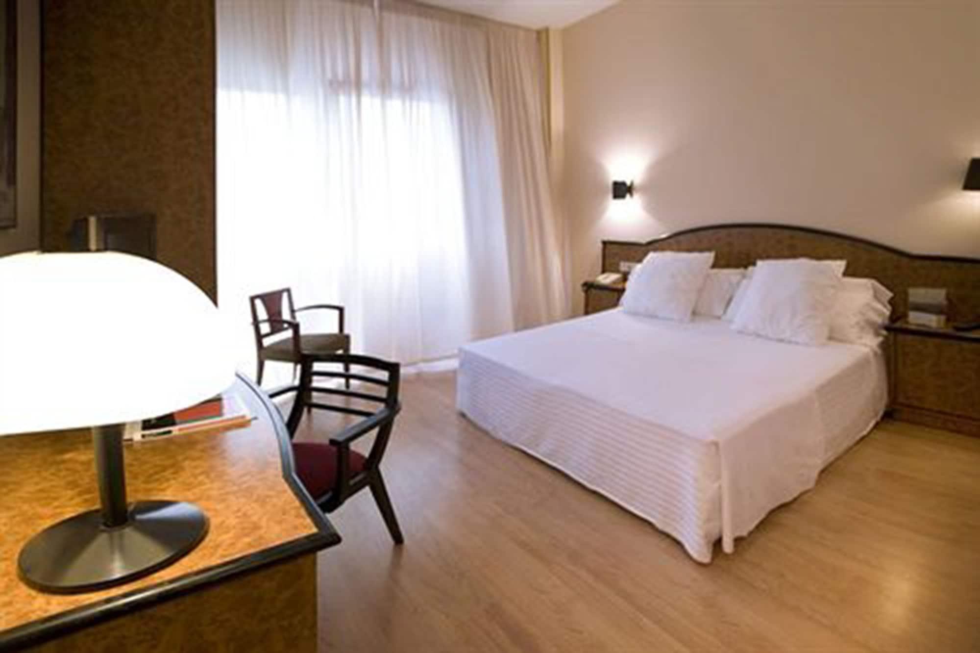 Hotel Air Penedes Вілафранка-дель-Пенедес Екстер'єр фото